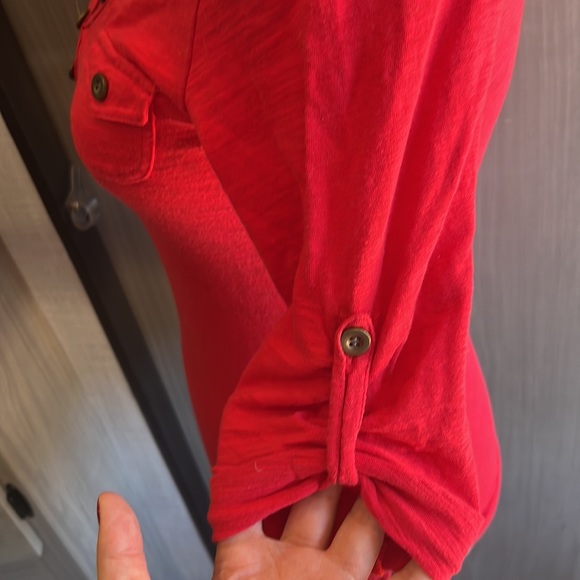 Red T-shirt - Picture 2 of 4